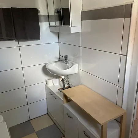 Monteurzimmer Fuer 2 Person - Naehe Do-flughafen * ドルトムント