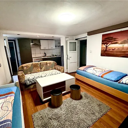 Apartment Monteurzimmer Fuer 2 Person - Naehe Do-flughafen